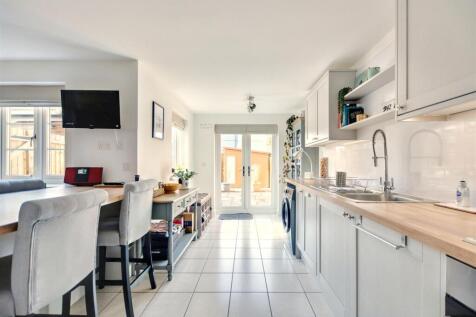 Dining/Living Kitchen