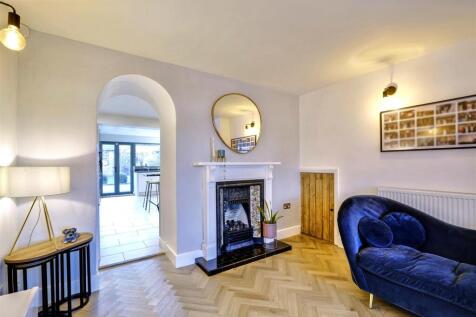Lounge/Sitting Room