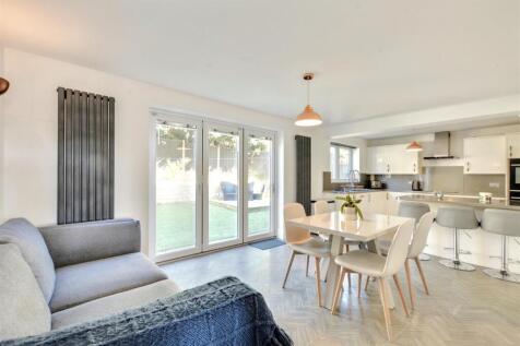 Open Plan Kitchen Diner