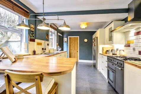 Kitchen_2.jpeg