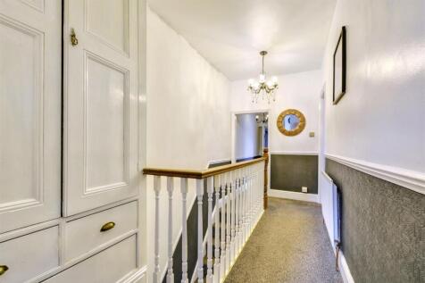 1st Floor Landing_1.jpeg
