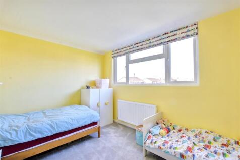 Bedroom 2_1.jpeg