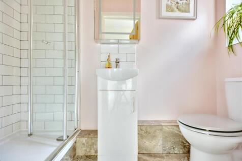 Downstairs Bathroom.jpeg