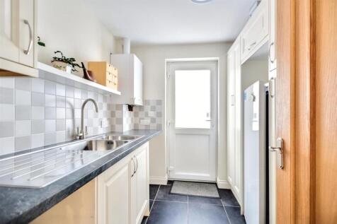 Utility Room_1.jpeg