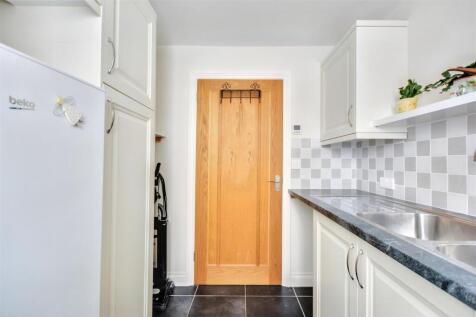 Utility Room_2.jpeg