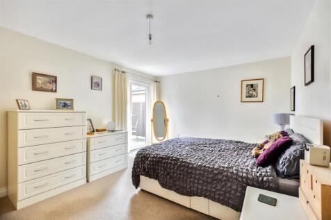 Bedroom 1_2.jpeg