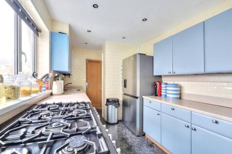 Kitchen_2.jpeg