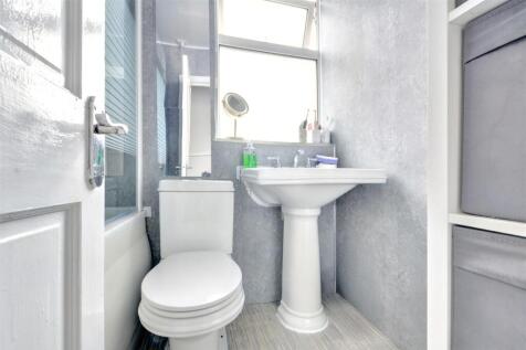 Bathroom_1.jpeg