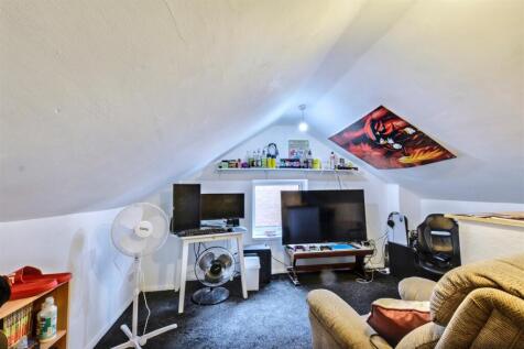 Loft Room_1.jpeg