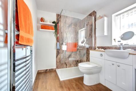 Downstairs Bathroom.jpeg