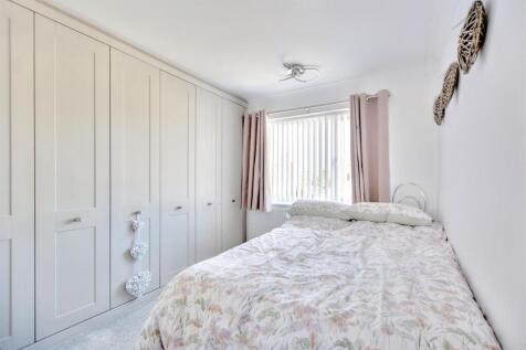 Bedroom 1_1.jpeg