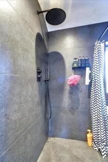 Wet Room/w.c.