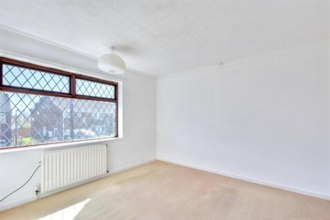 Bedroom 1_1.jpeg