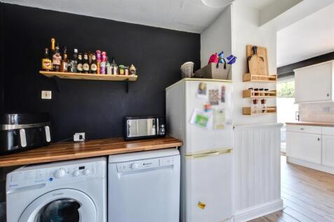 Kitchen_4.jpeg