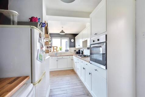 Kitchen_5.jpeg