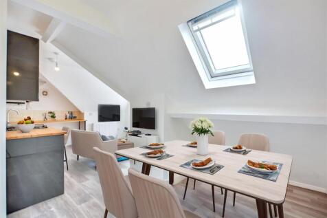 Open Plan Kitchen/Living Dining Area