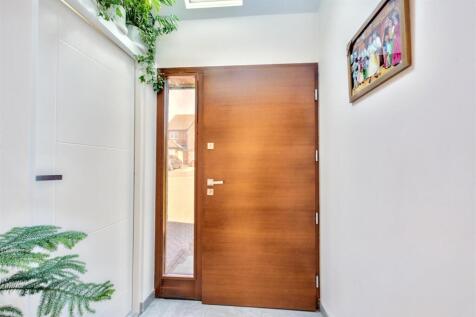 Hallway_3.jpeg