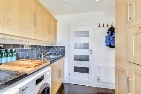 Utility Room_2.jpeg