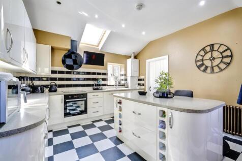 Kitchen 1_2.jpeg