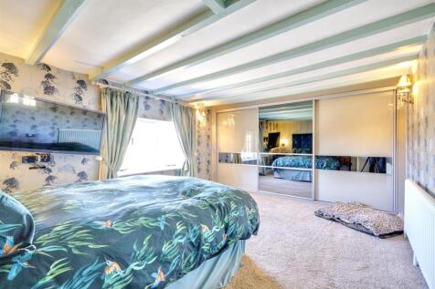 Bedroom 1_1.jpeg