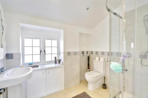 Ensuite 2_1.jpeg