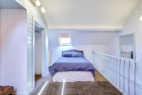cott 3 Bedroom 1_1.jpeg