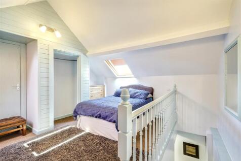cott 3 Bedroom 1_2.jpeg