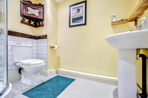 front cott Shower Room 1_2.jpeg