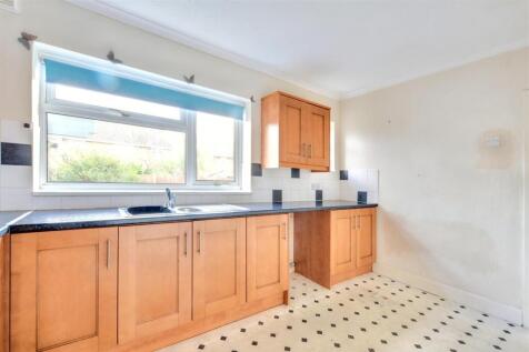 Kitchen_2.jpeg