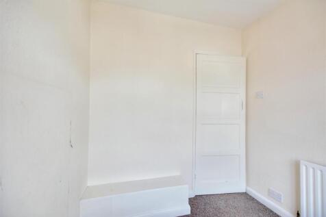 Bedroom 3_2.jpeg