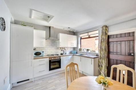 Kitchen_2.jpeg