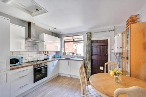 Kitchen_3.jpeg