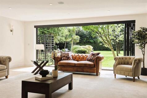 Lounge/Sitting Room