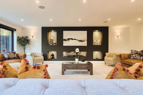 Lounge/Sitting Room