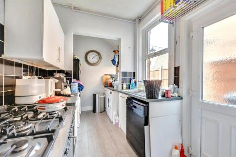 Kitchen_1.jpeg