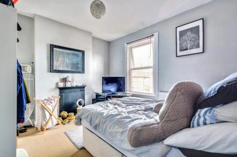 Bedroom One_1.jpeg