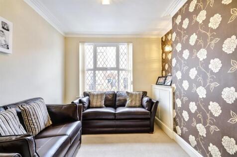 Lounge/Sitting Room