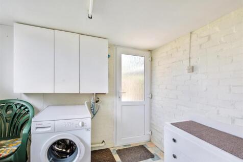 Utility Room_2.jpeg