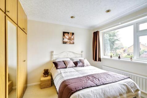 Bedroom 1_1.jpeg