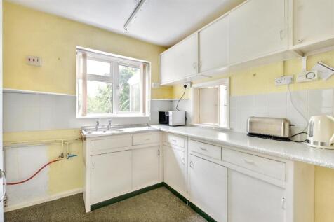 Kitchen_2.jpeg