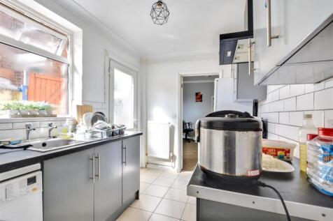 Kitchen_1.jpeg