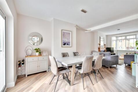 Dining Room_1.jpeg