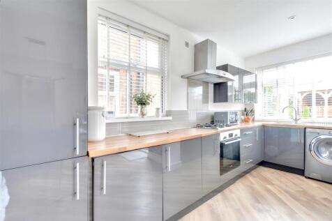 Kitchen_3.jpeg