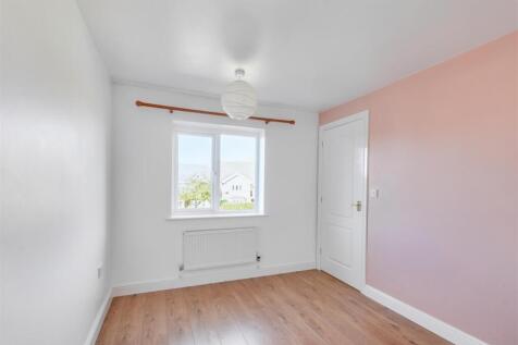 Bedroom 3_2.jpeg