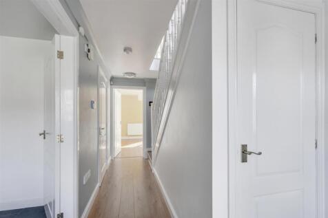 Hallway_3.jpeg