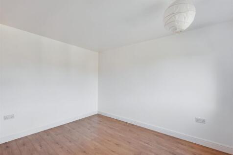 Bedroom 3_1.jpeg