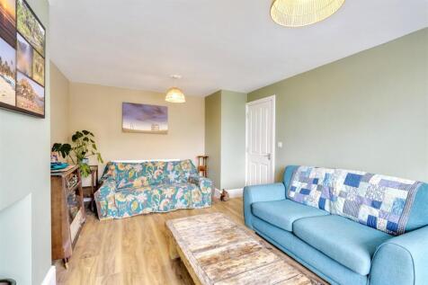 Lounge/Sitting Room