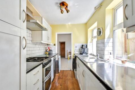 Kitchen_2.jpeg