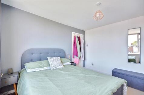 Bedroom 1_2.jpeg