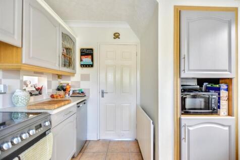 Kitchen_2.jpeg
